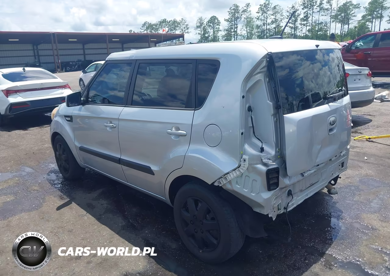 2013 Kia Soul VIN:KNDJT2A57D7757668 - 3