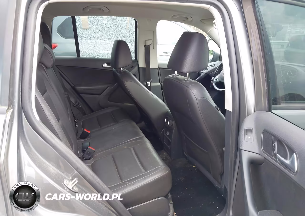 2017 Volkswagen Tiguan 2.0T-2.0T S VIN:WVGAV7AX0HK029360 - 8