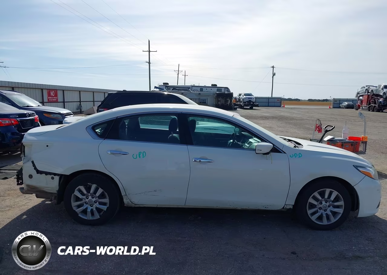 2018 Nissan Altima 2.5 S VIN:1N4AL3AP7JC276139 - 14