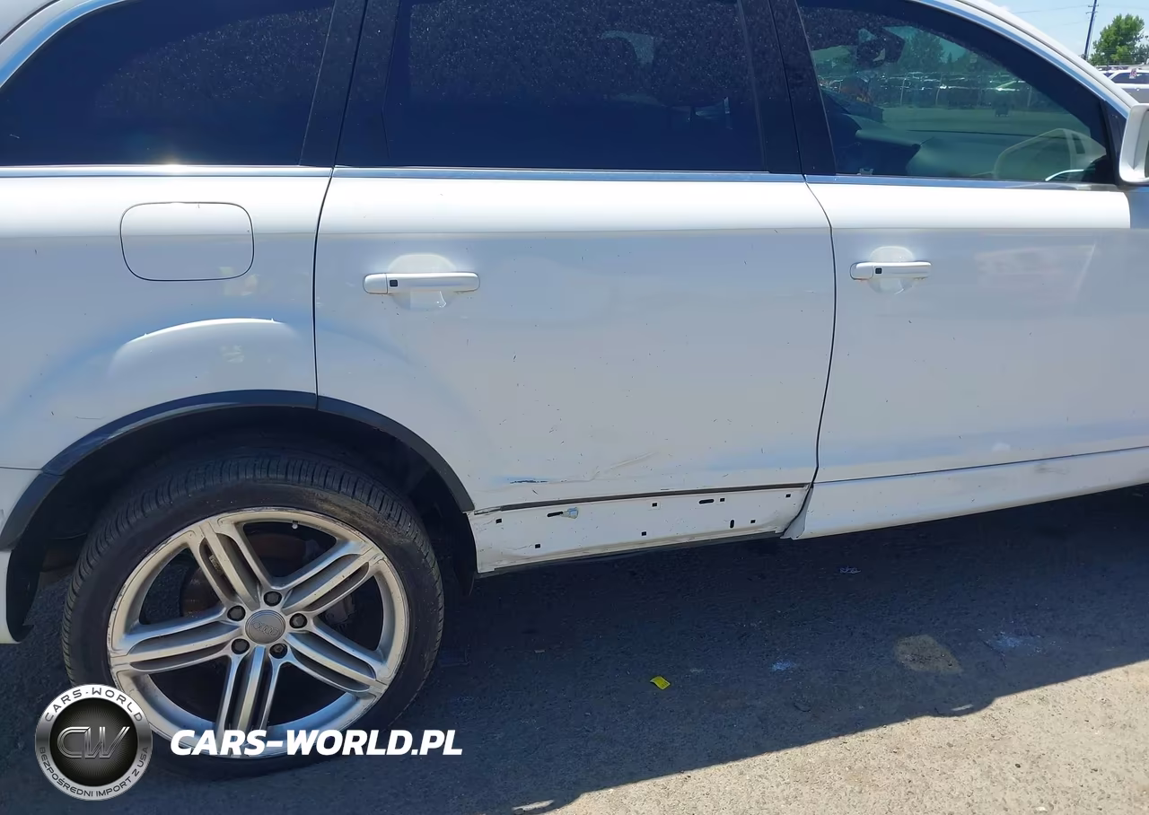 2011 Audi Q7 3.0T S Line Prestige VIN:WA1DGAFE8BD008570 - 6