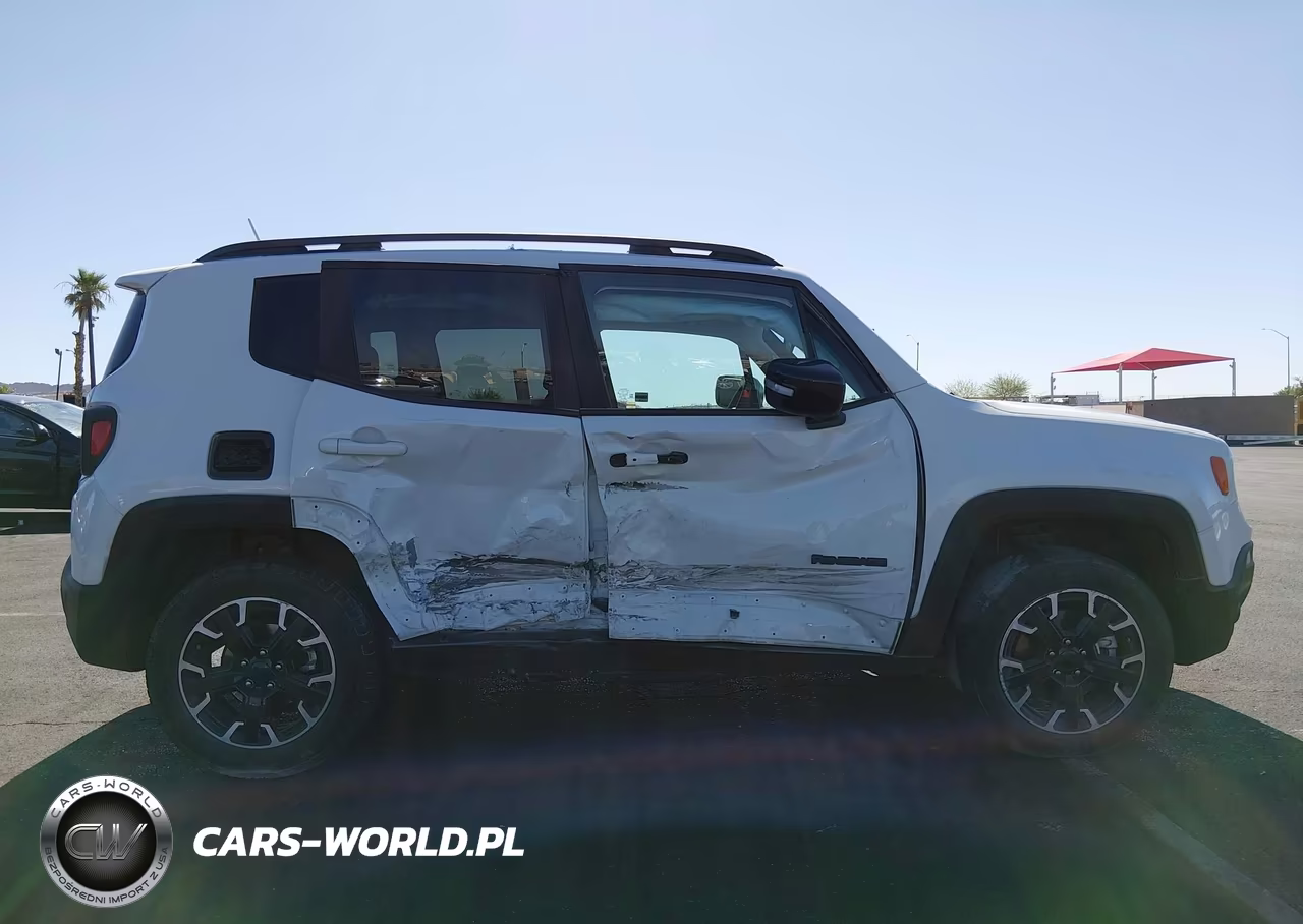 2023 Jeep Renegade Upland 4X4 VIN:ZACNJDB19PPP67508 - 13