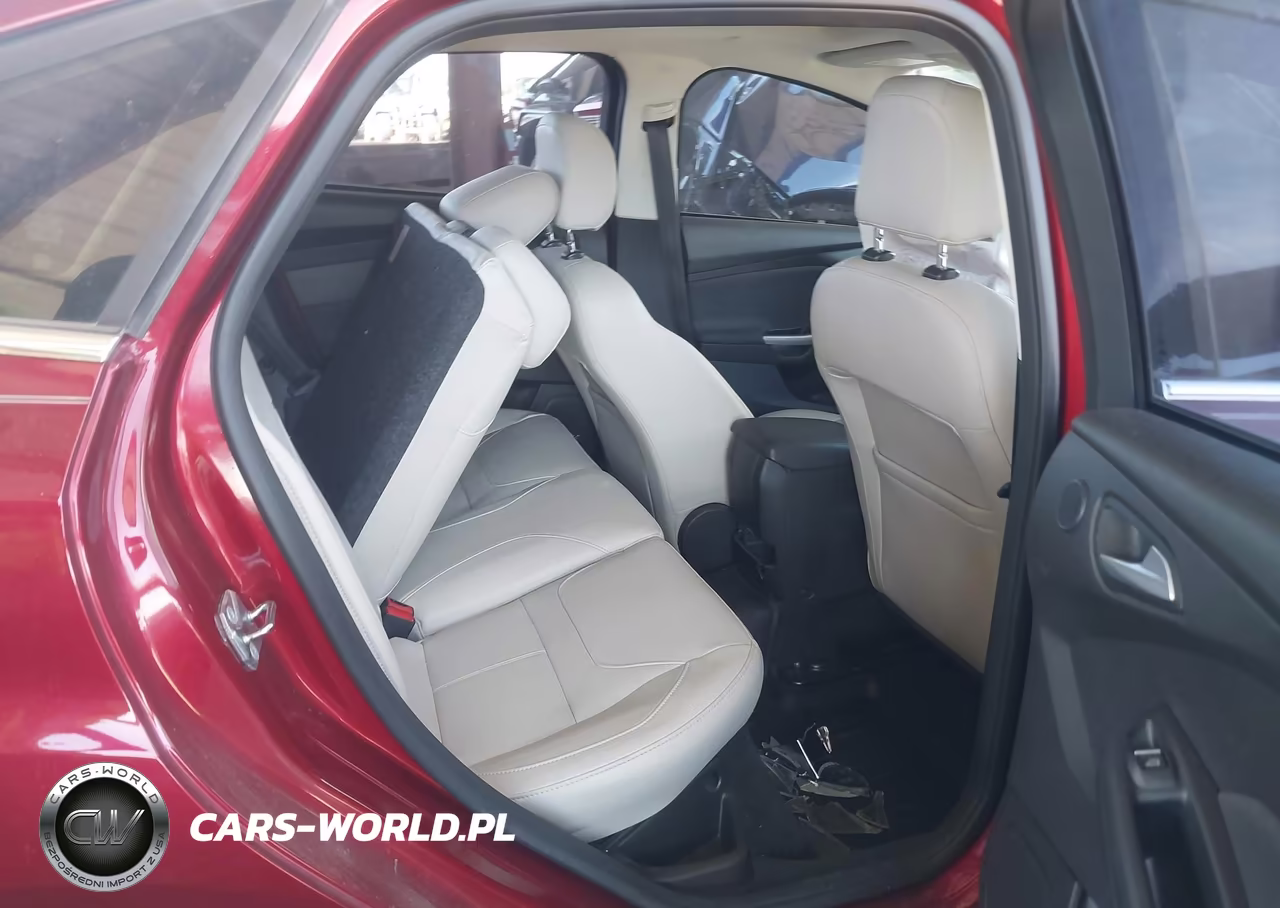 2017 Ford Focus Titanium VIN:1FADP3J25HL255113 - 8
