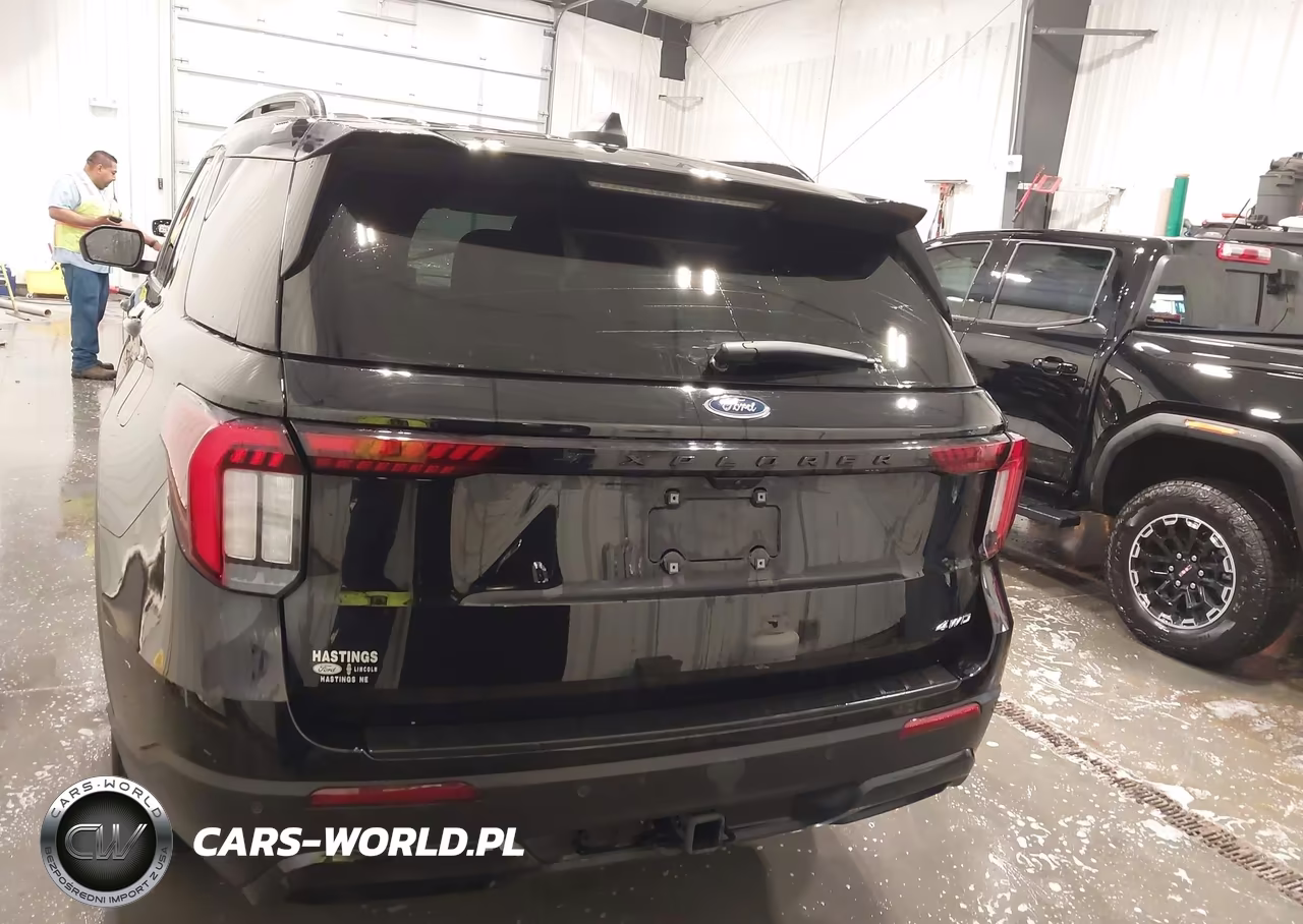 2025 Ford Explorer St-Line VIN:1FMUK8KH7SGA43253 - 17