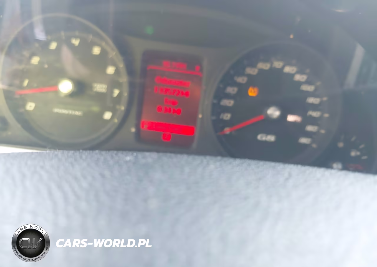 2009 Pontiac G8 VIN:6G2ER57729L196926 - 7