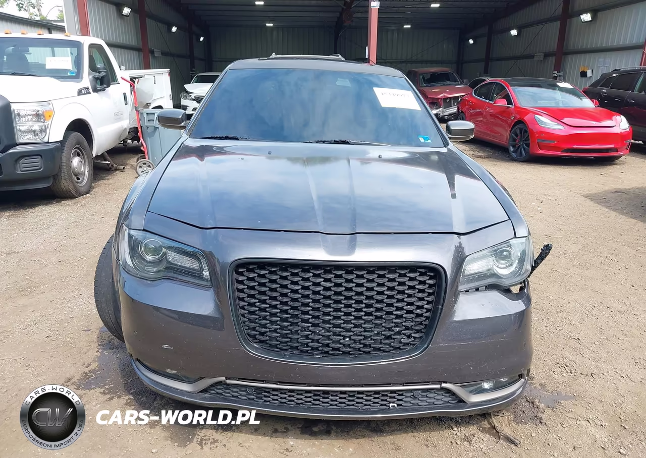 2016 Chrysler 300 300S Alloy Edition VIN:2C3CCABG8GH310895 - 13