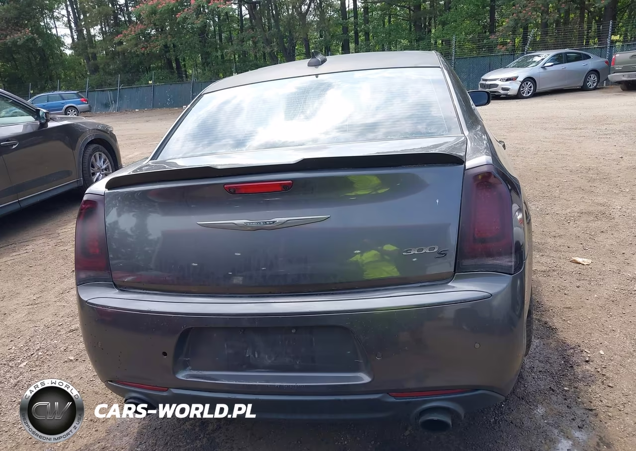 2016 Chrysler 300 300S Alloy Edition VIN:2C3CCABG8GH310895 - 17