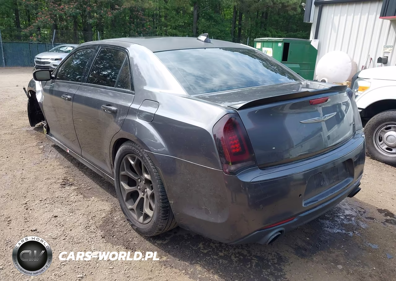 2016 Chrysler 300 300S Alloy Edition VIN:2C3CCABG8GH310895 - 3