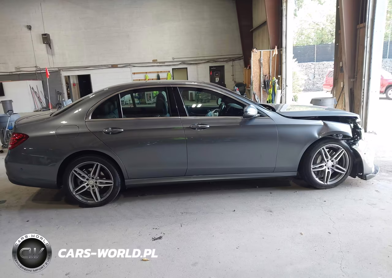 2018 Mercedes-Benz E 300 4Matic VIN:WDDZF4KB5JA354514 - 13