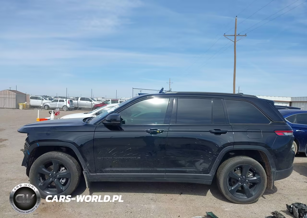2024 Jeep Grand Cherokee Altitude 4X2 VIN:1C4RJGAG3RC181034 - 15