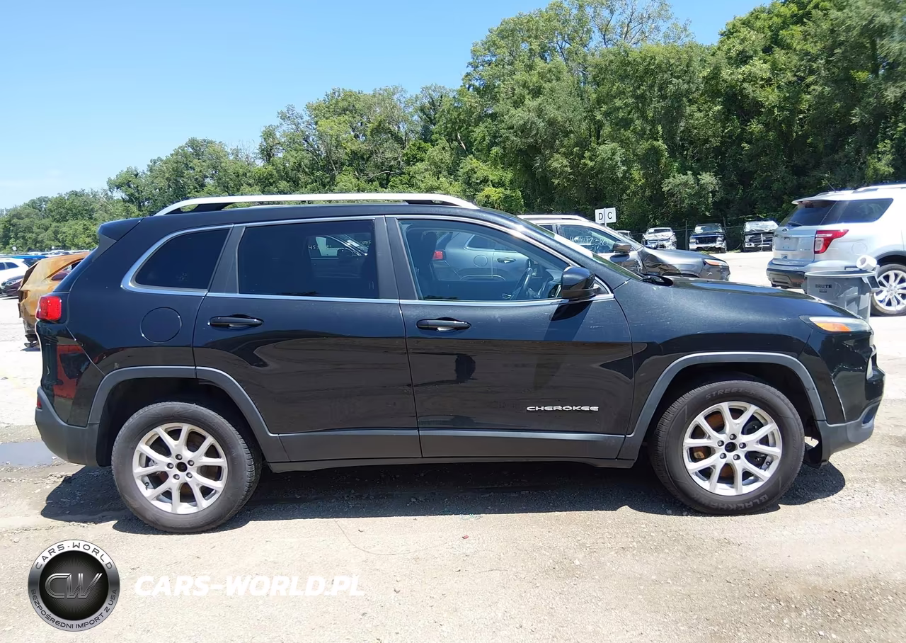 2015 Jeep Cherokee Latitude VIN:1C4PJMCB3FW788407 - 13