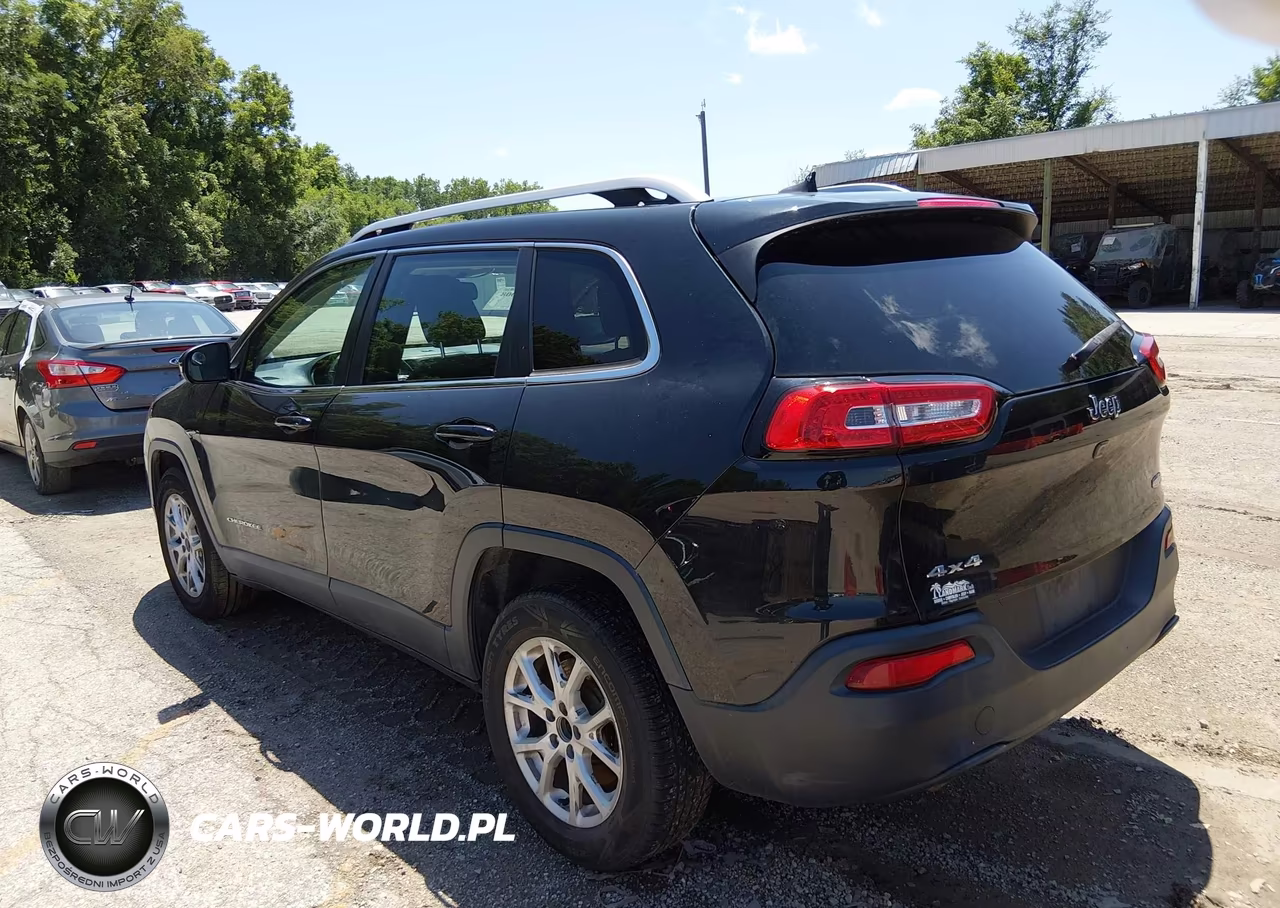 2015 Jeep Cherokee Latitude VIN:1C4PJMCB3FW788407 - 3