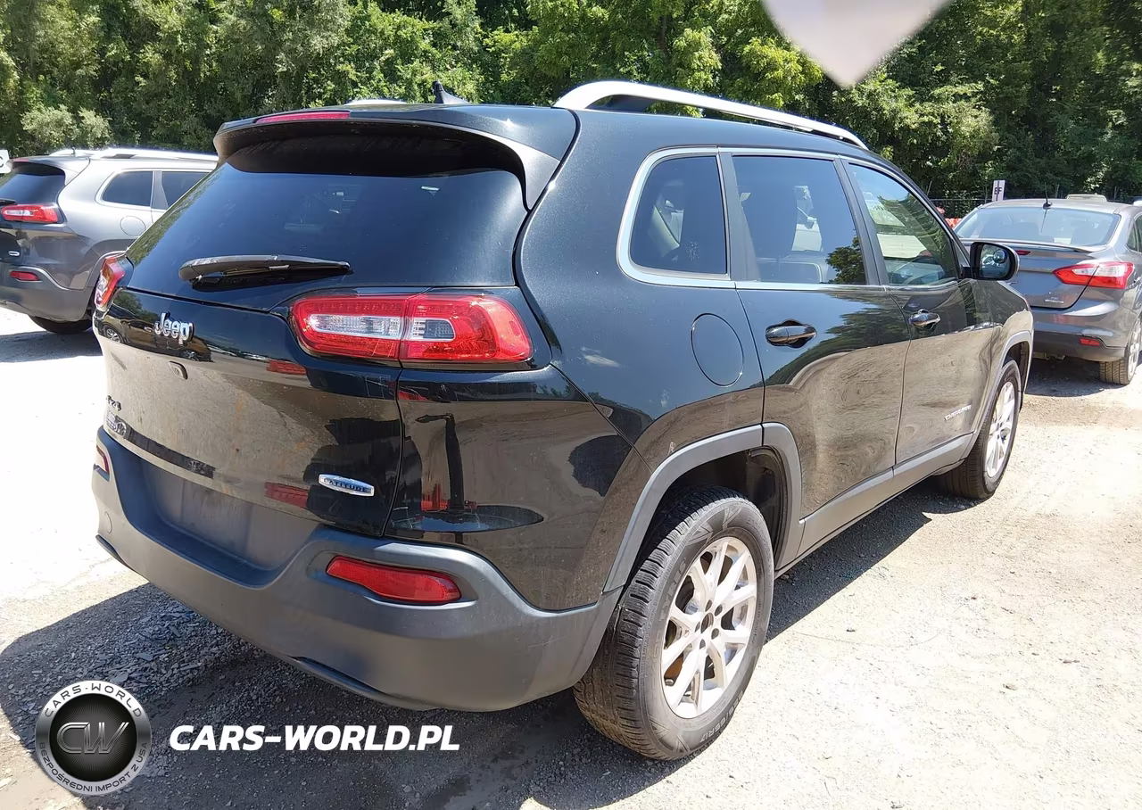 2015 Jeep Cherokee Latitude VIN:1C4PJMCB3FW788407 - 4