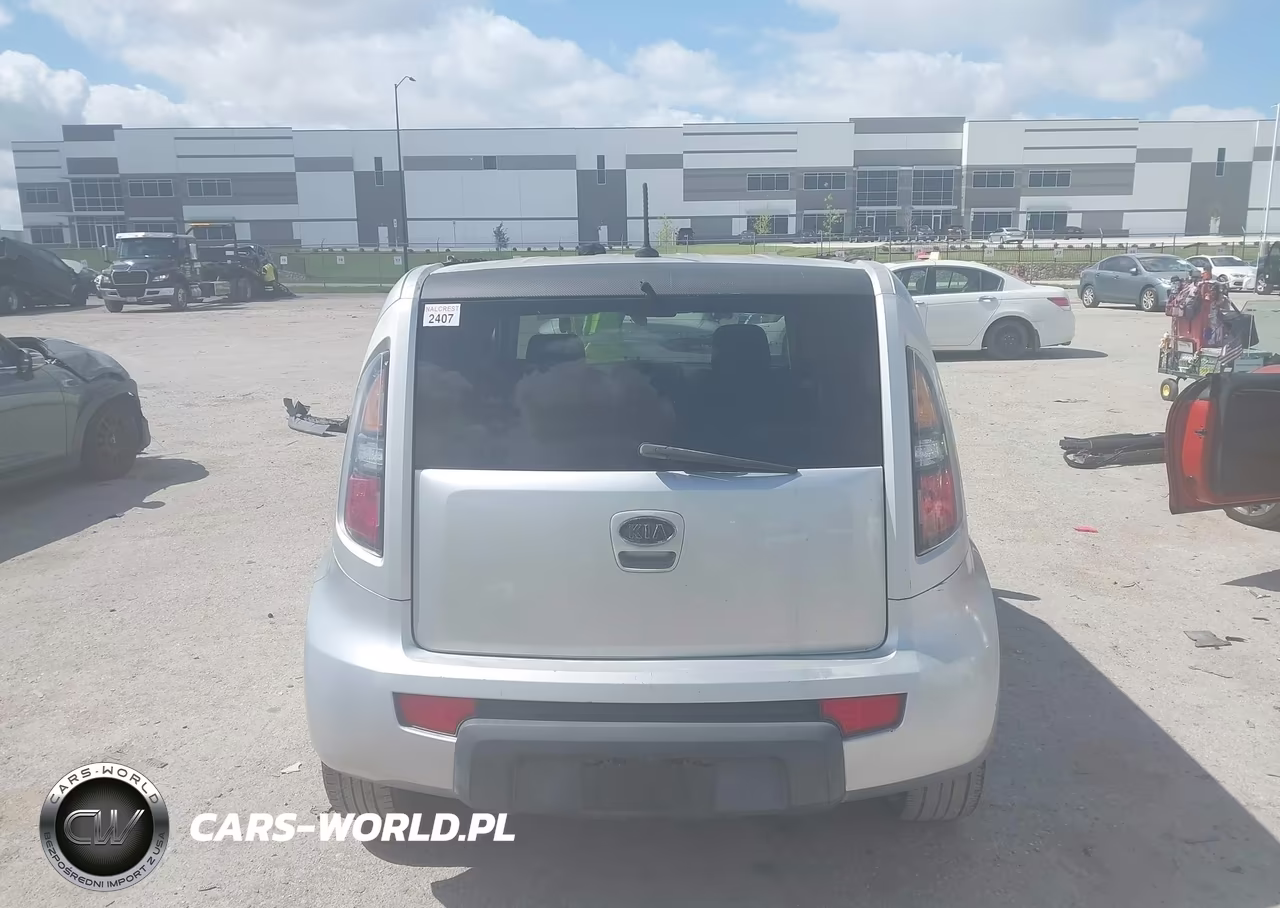 2010 Kia Soul + VIN:KNDJT2A20A7051403 - 10