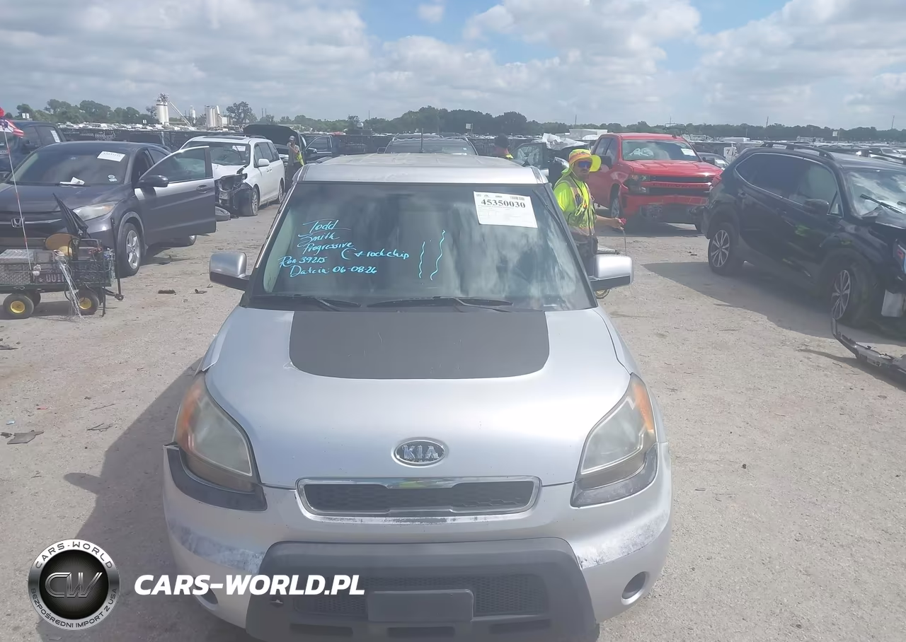 2010 Kia Soul + VIN:KNDJT2A20A7051403 - 6