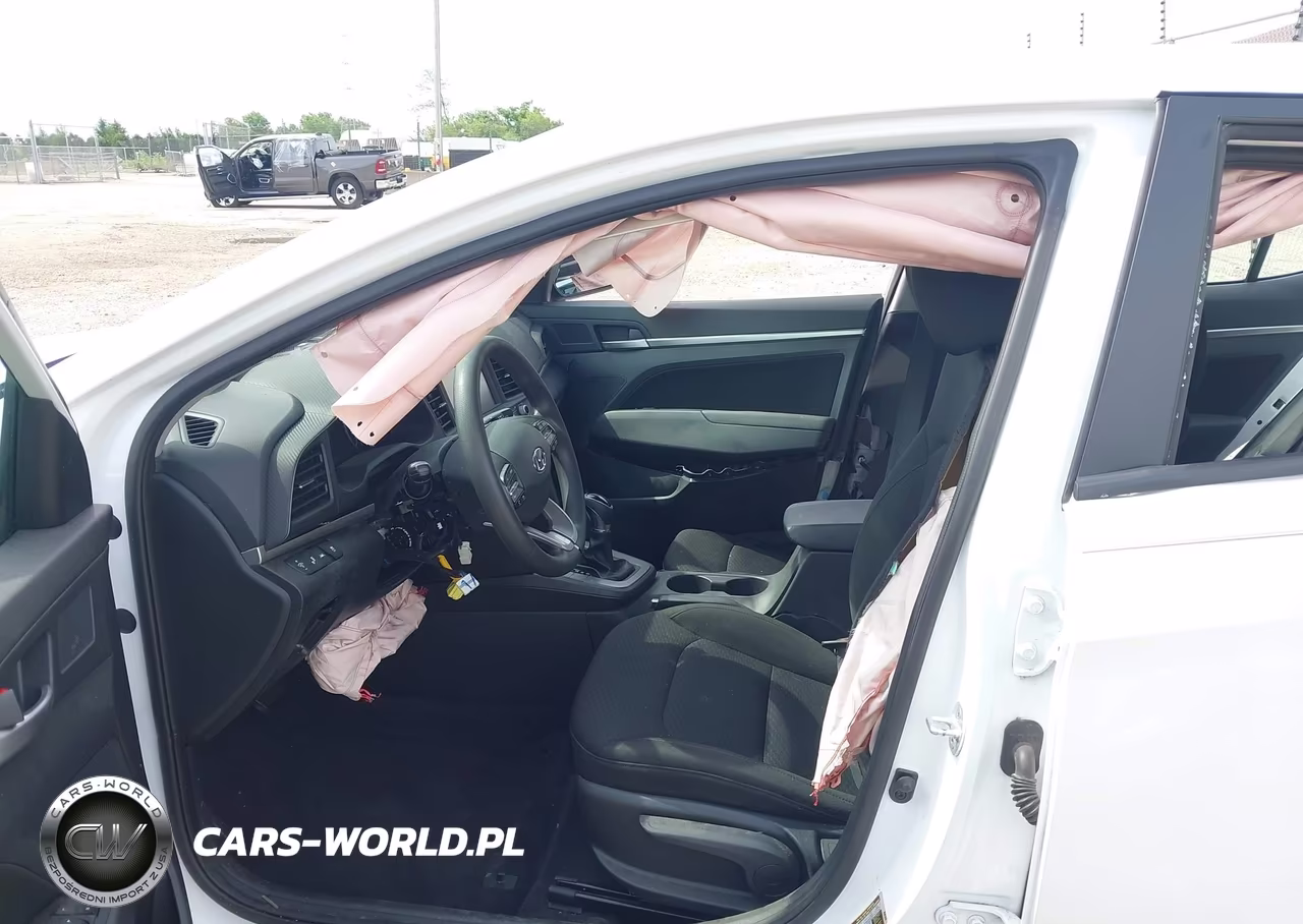 2020 Hyundai Elantra Sel VIN:5NPD84LF7LH592750 - 5