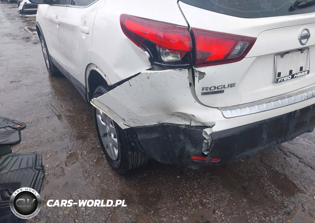 2018 Nissan Rogue Sport S VIN:JN1BJ1CPXJW107479 - 6