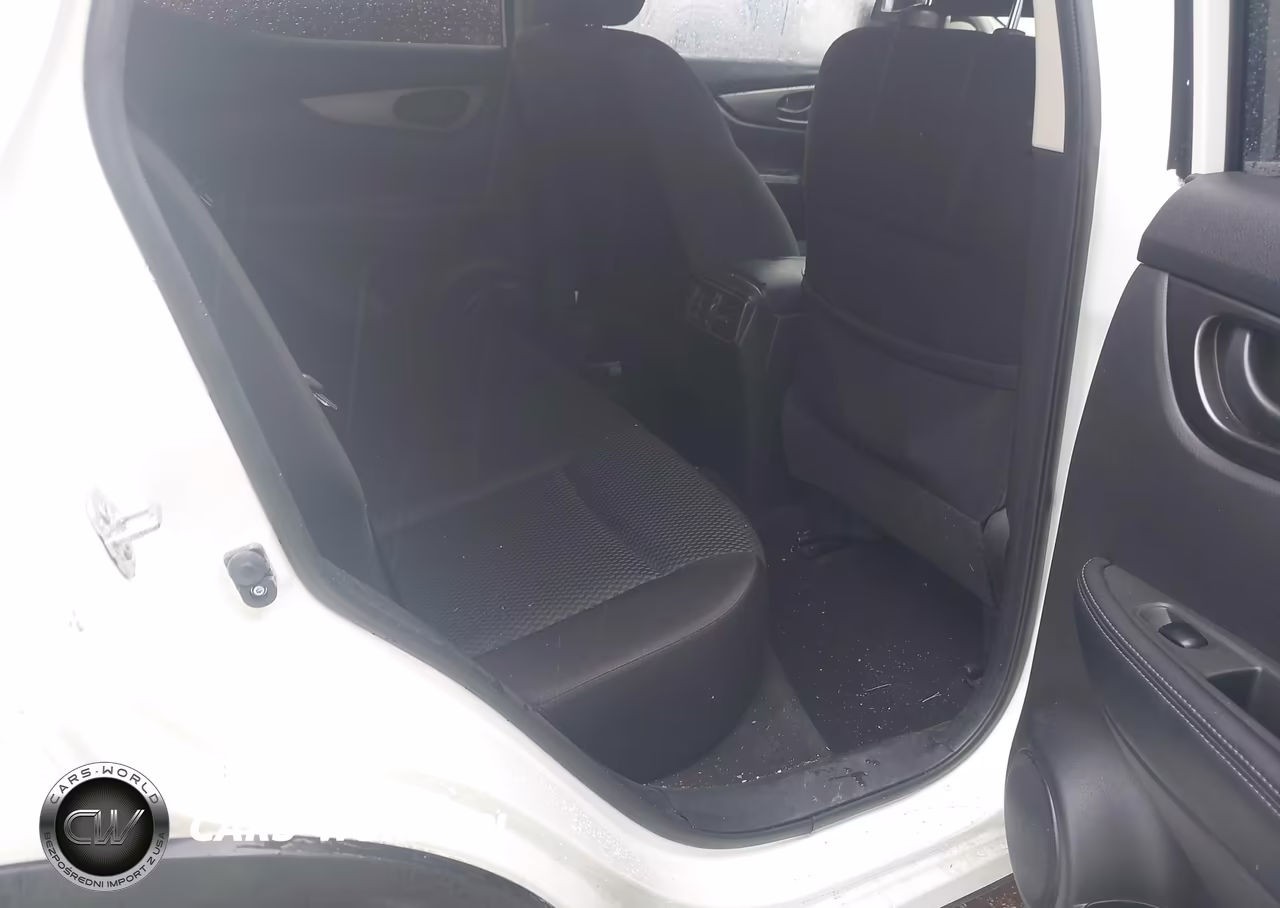 2018 Nissan Rogue Sport S VIN:JN1BJ1CPXJW107479 - 8
