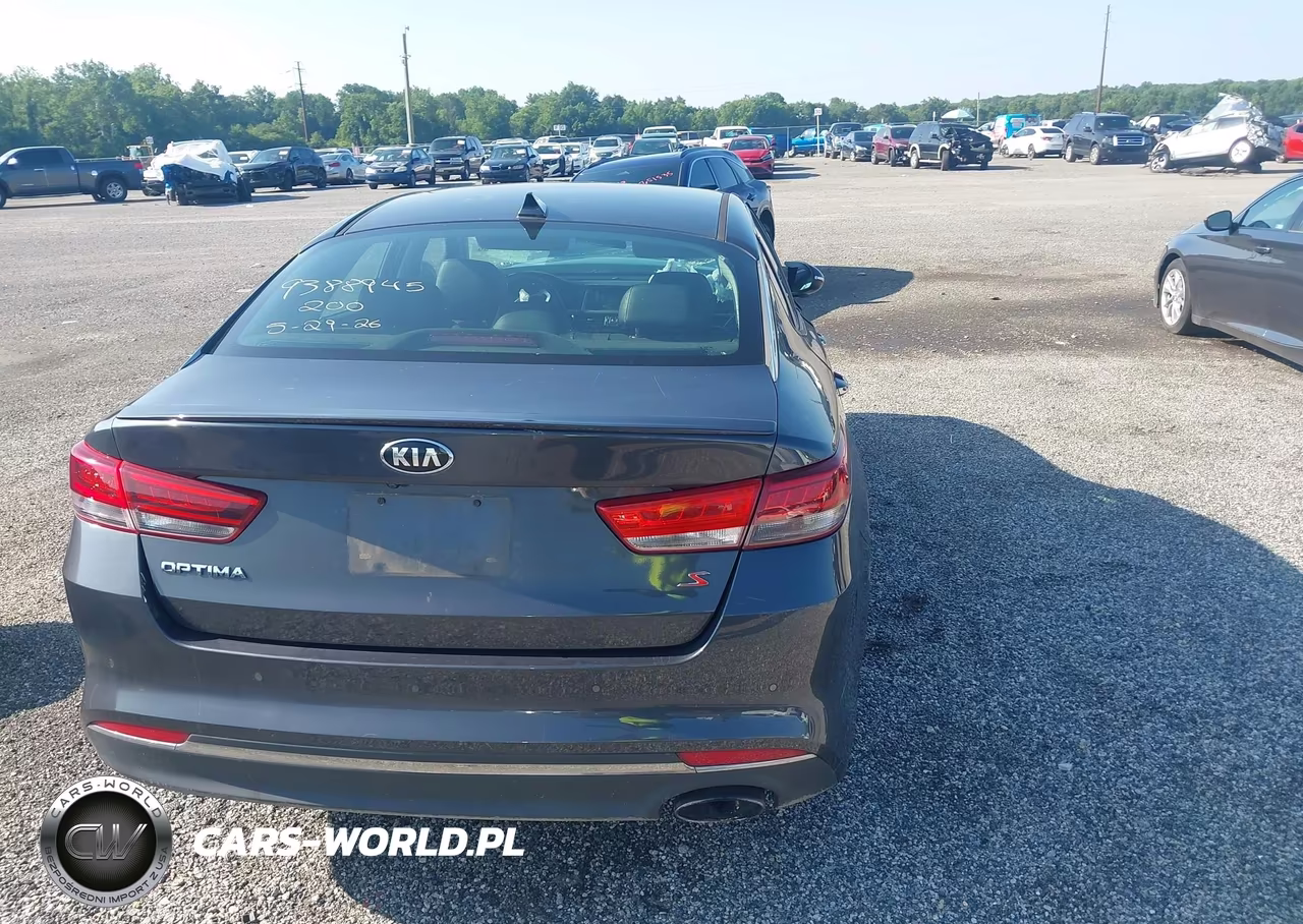 2018 Kia Optima S VIN:5XXGT4L36JG206636 - 16