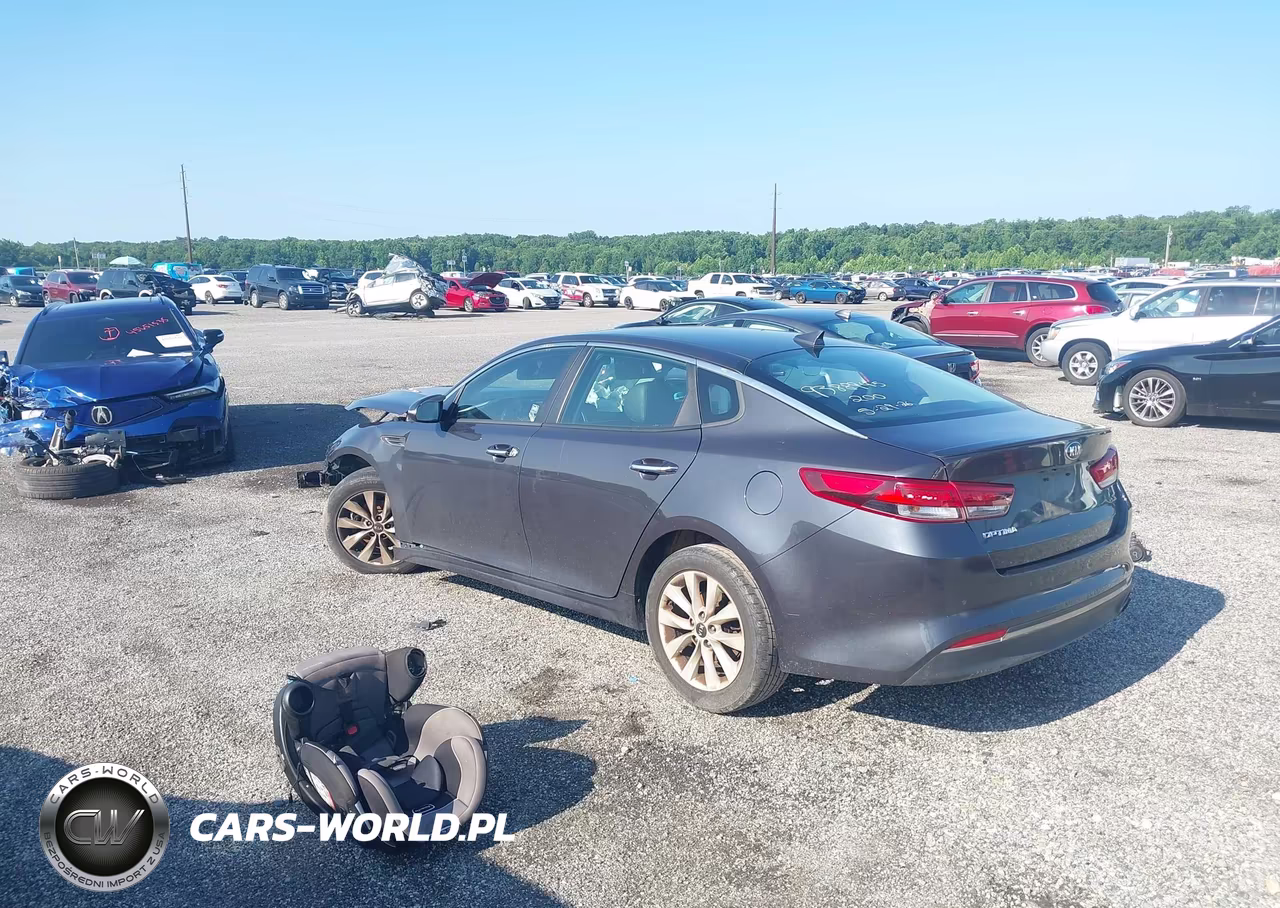 2018 Kia Optima S VIN:5XXGT4L36JG206636 - 3