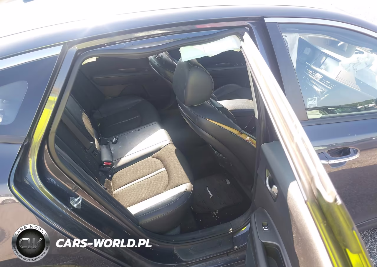 2018 Kia Optima S VIN:5XXGT4L36JG206636 - 8