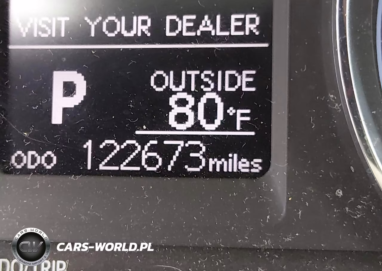 2018 Toyota Corolla Le VIN:5YFBURHE7JP823937 - 15