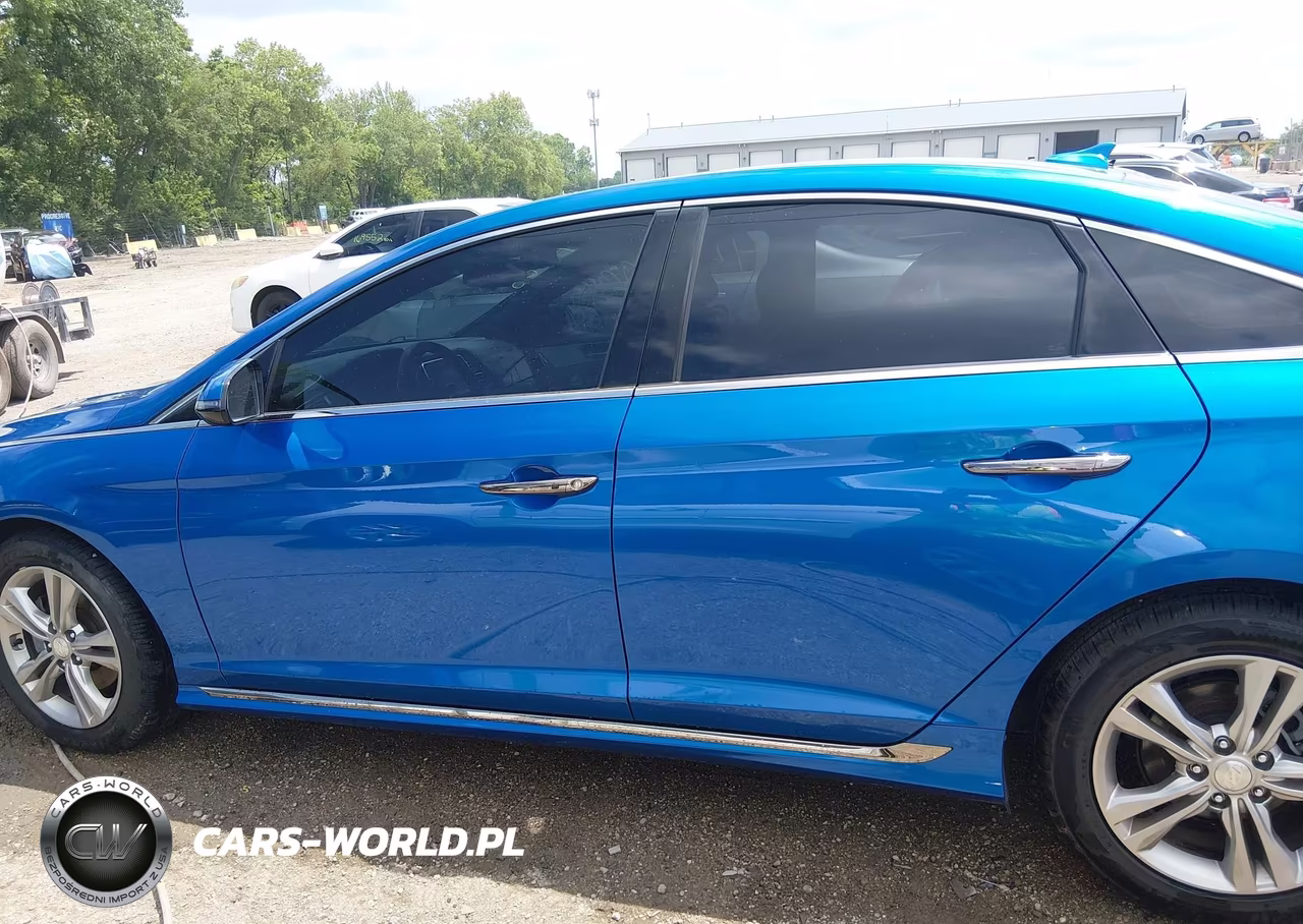 2018 Hyundai Sonata Sport VIN:5NPE34AF3JH654793 - 15