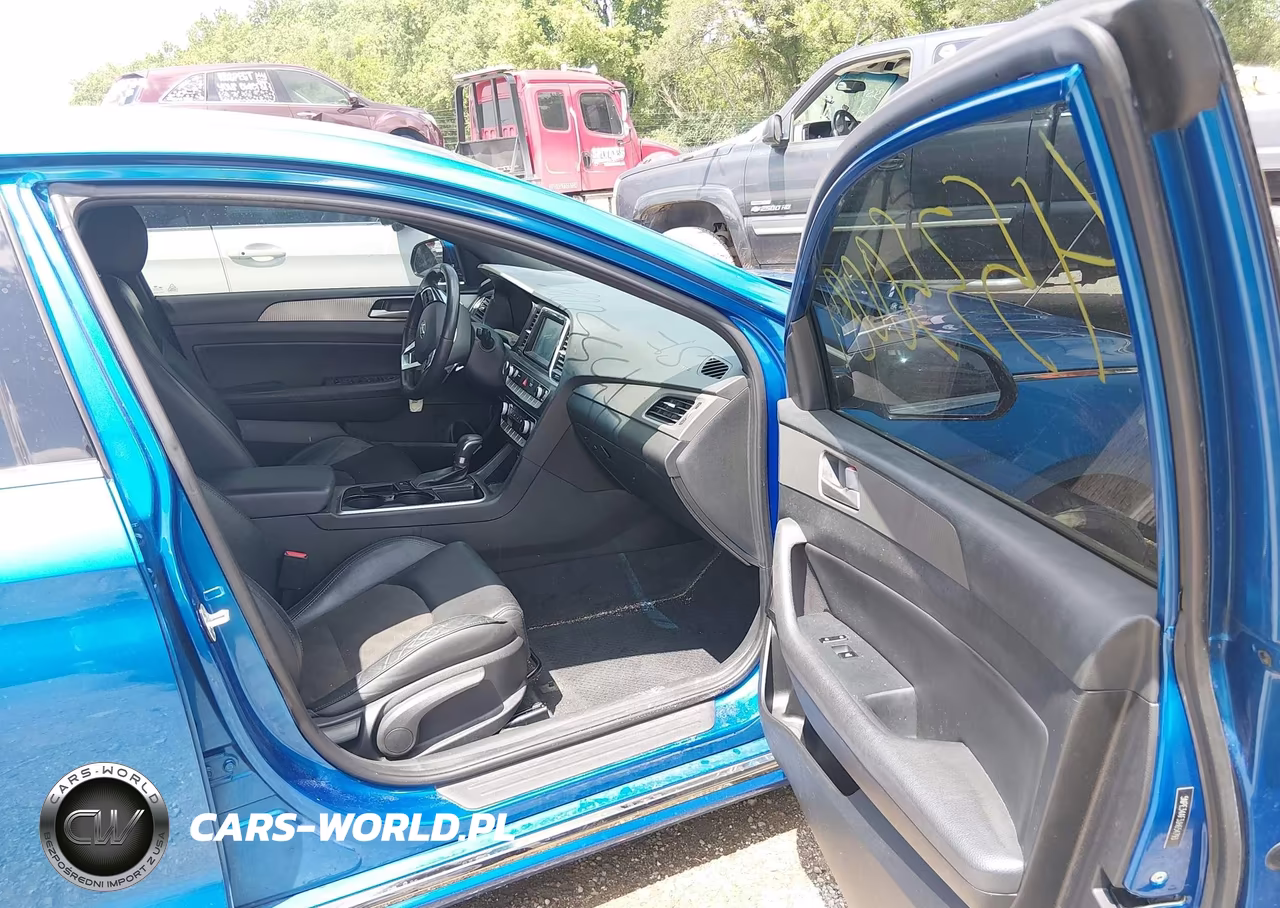 2018 Hyundai Sonata Sport VIN:5NPE34AF3JH654793 - 5