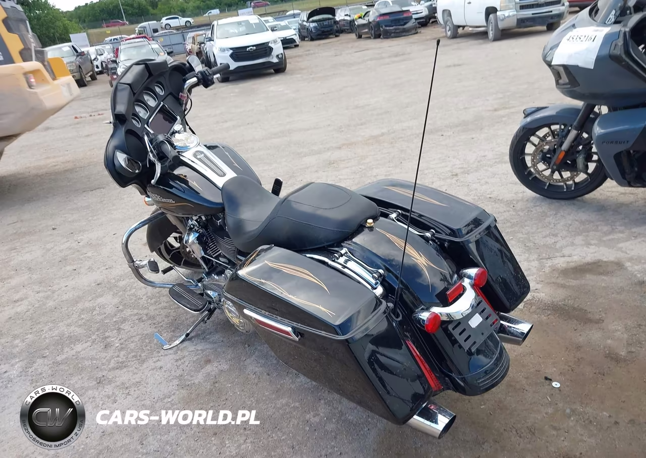 2020 Harley-Davidson Flhx VIN:1HD1KBC10LB670962 - 3