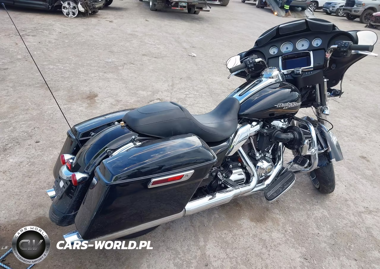 2020 Harley-Davidson Flhx VIN:1HD1KBC10LB670962 - 4