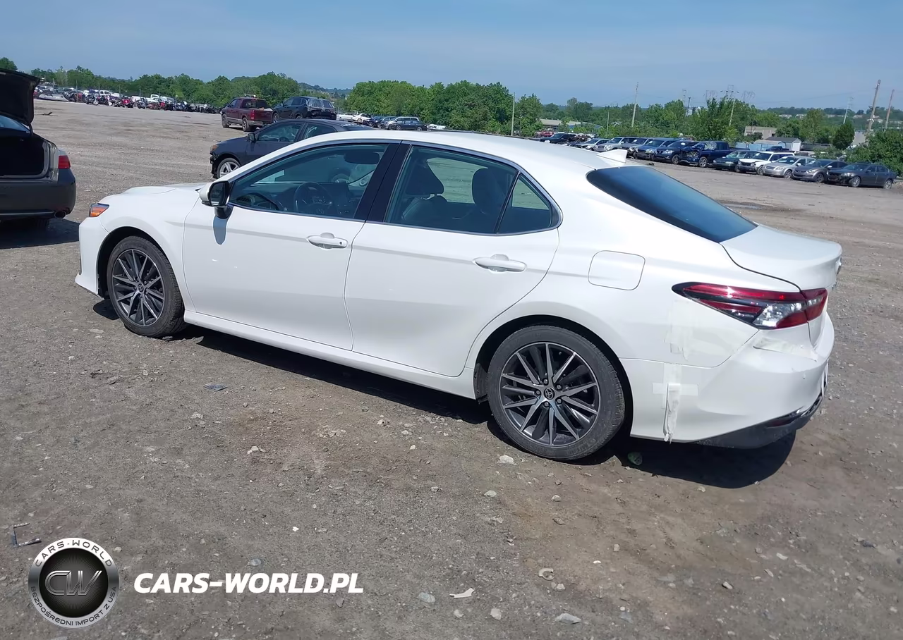 2022 Toyota Camry Xle Hybrid VIN:4T1F31AK9NU575930 - 3