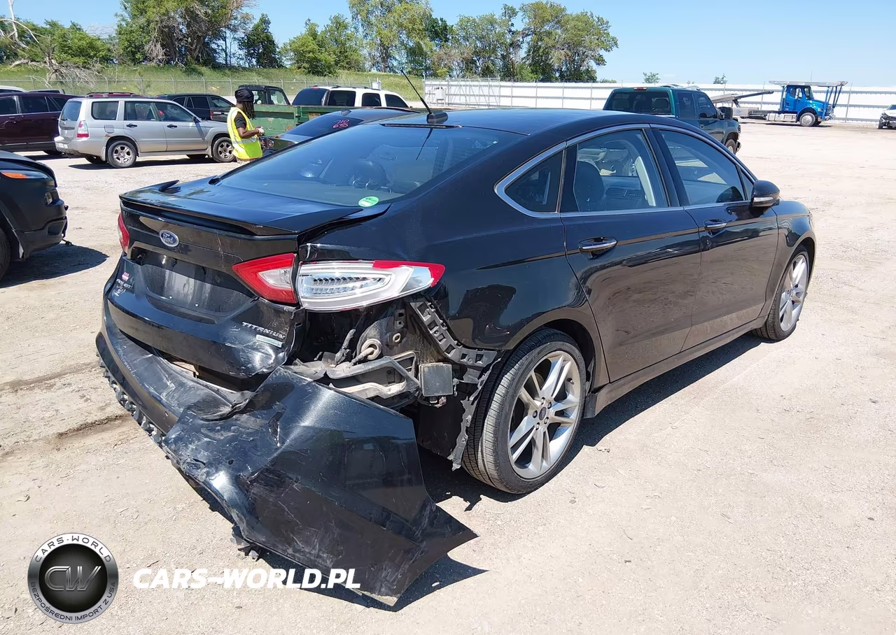 2013 Ford Fusion Titanium VIN:3FA6P0K90DR211387 - 4