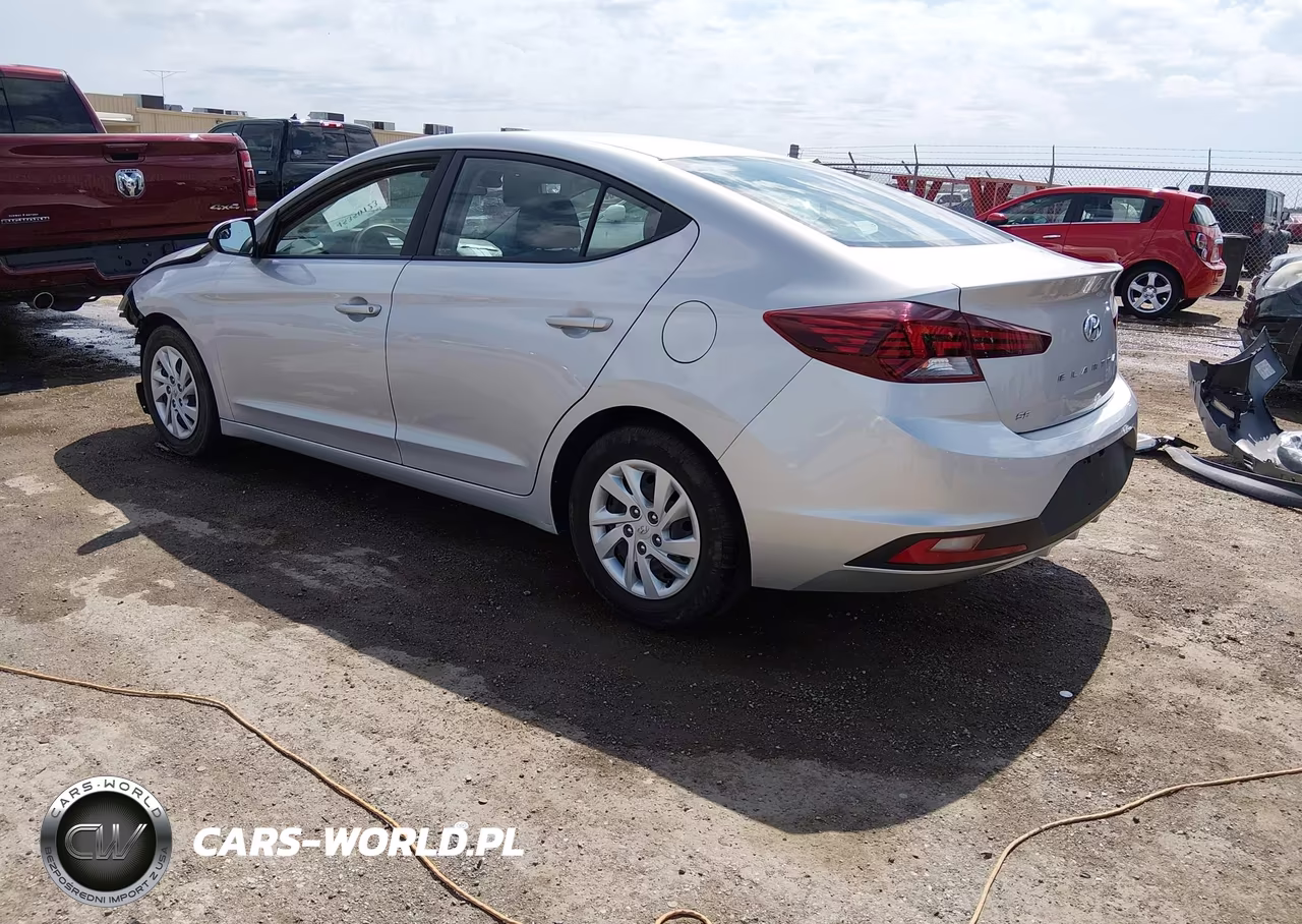 2019 Hyundai Elantra Se VIN:5NPD74LF7KH488065 - 3