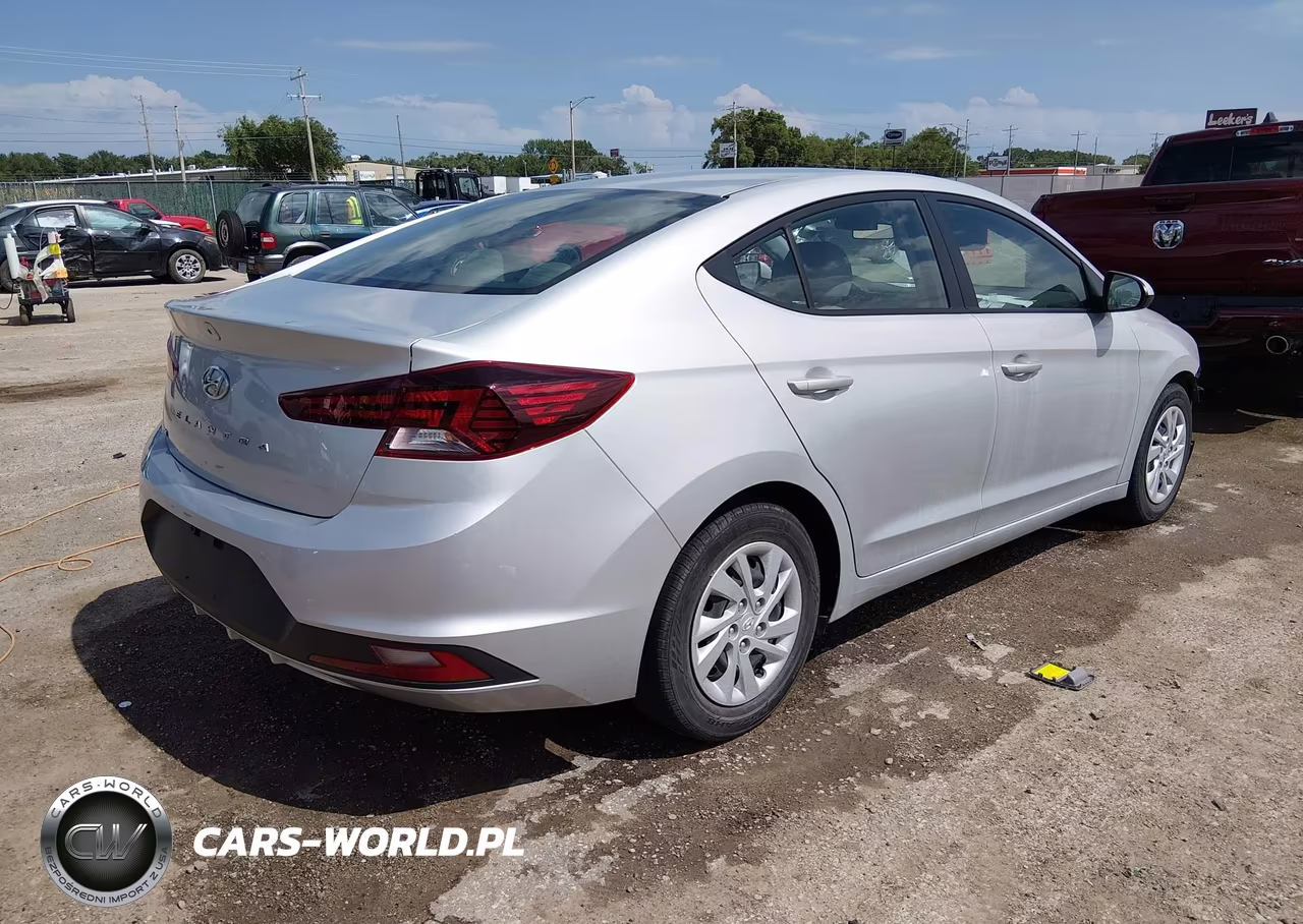 2019 Hyundai Elantra Se VIN:5NPD74LF7KH488065 - 4