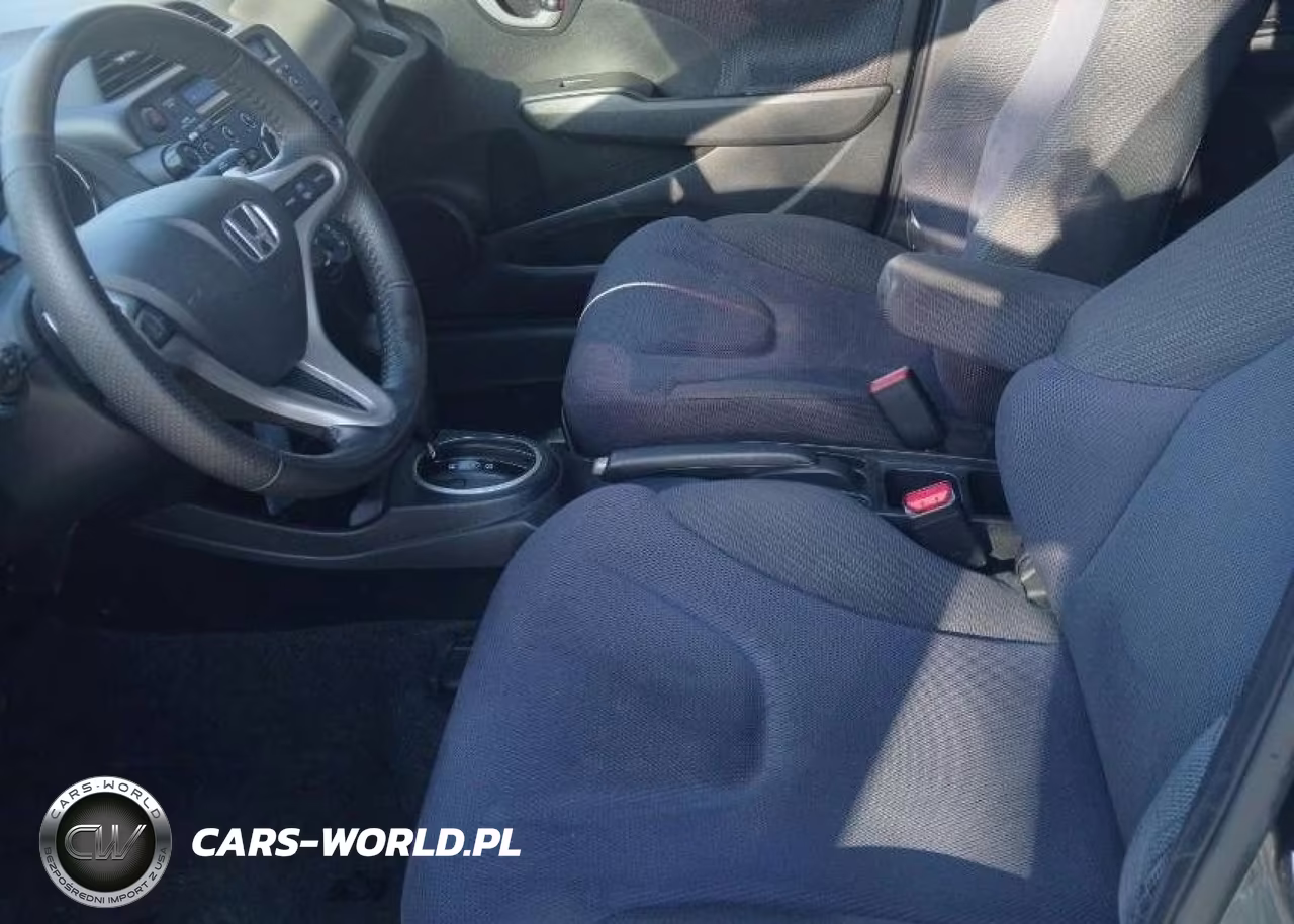 2012 Honda Fit Sport VIN:JHMGE8H58CC042044 - 5
