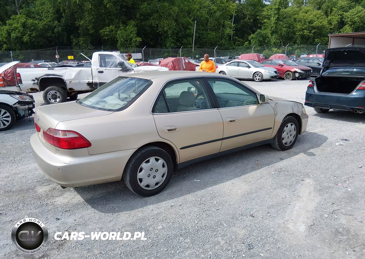 2000 Honda Accord 2.3 Lx VIN:1HGCG6655YA132385 - 4