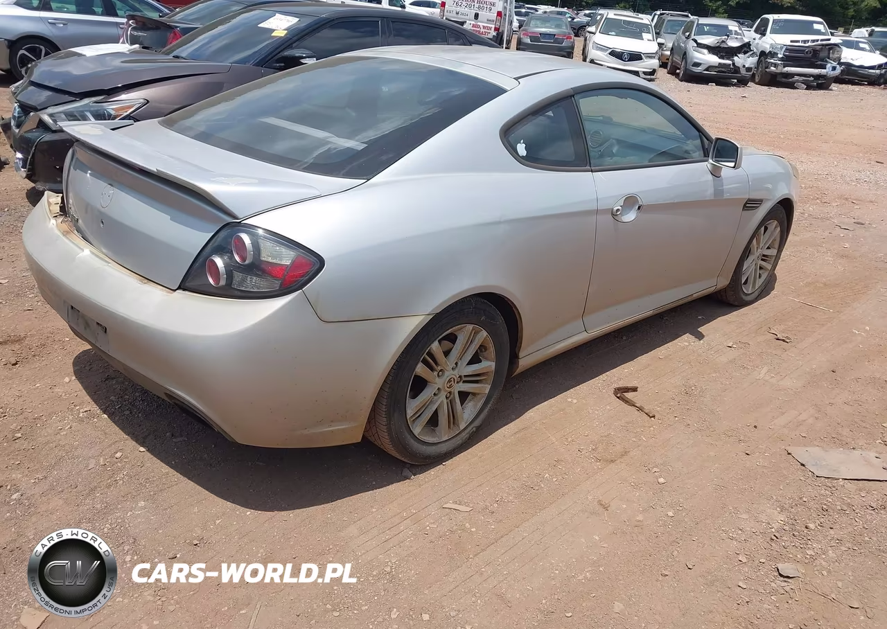 2008 Hyundai Tiburon Gs VIN:KMHHM66D28U266849 - 4