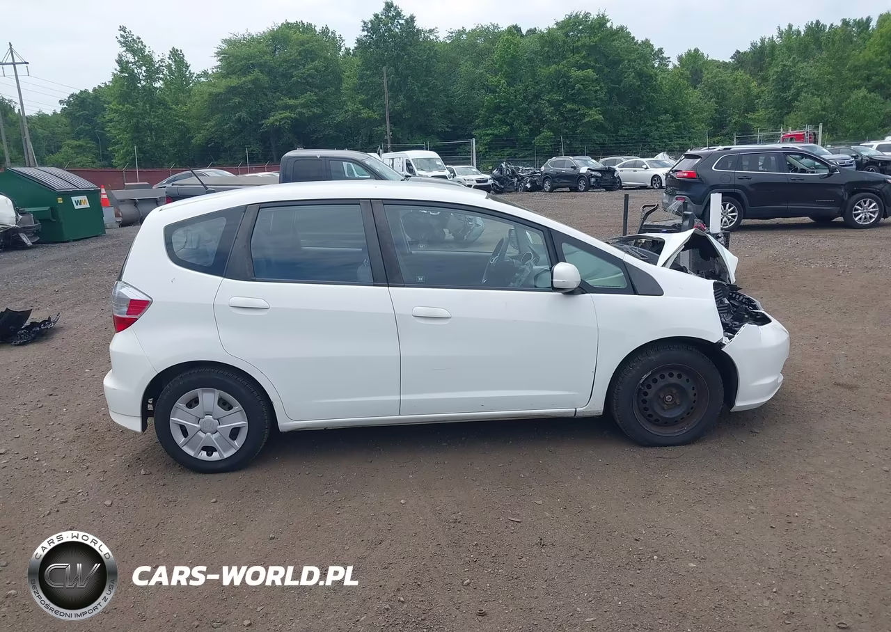 2012 Honda Fit VIN:JHMGE8H34CC020377 - 13