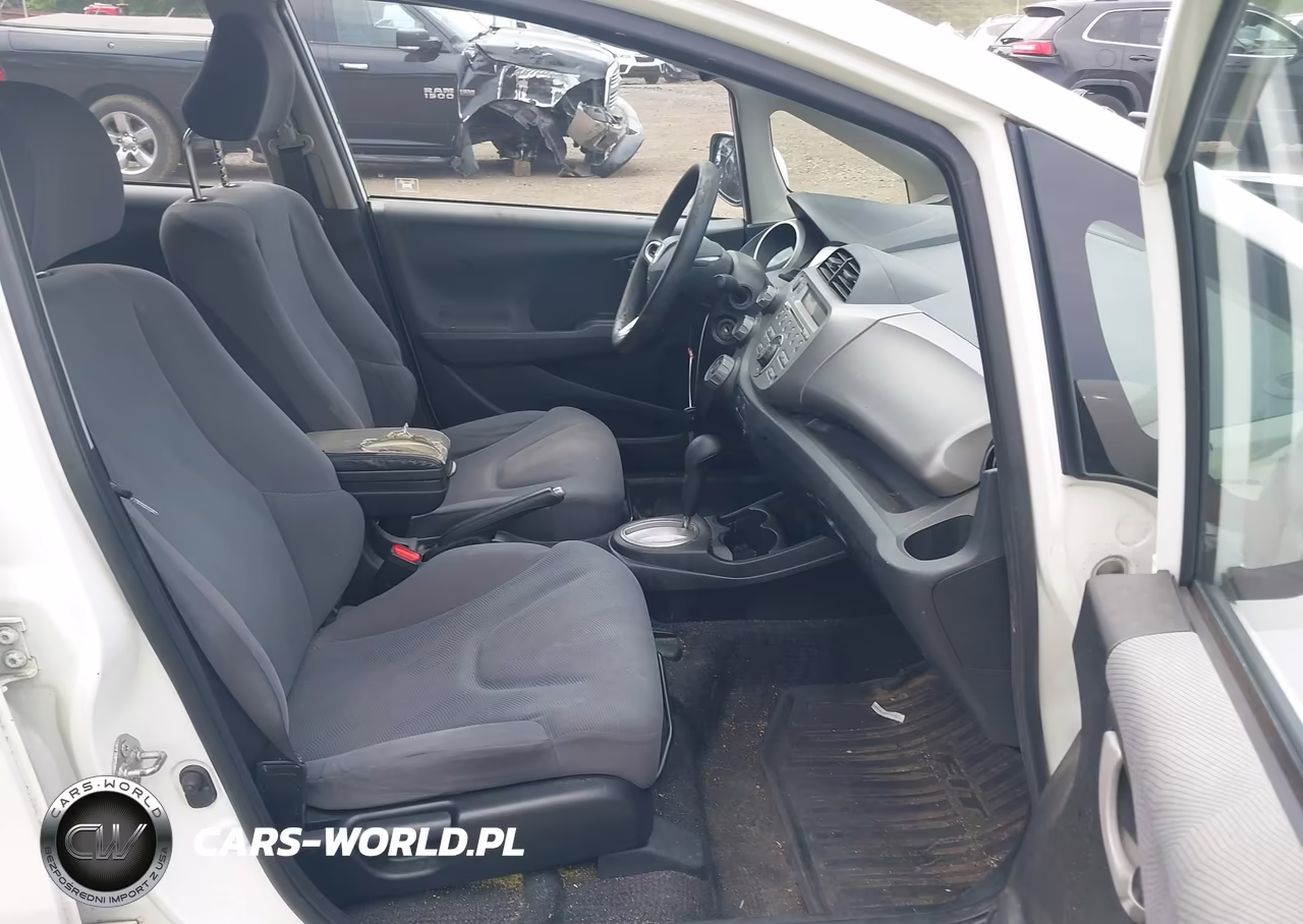 2012 Honda Fit VIN:JHMGE8H34CC020377 - 5