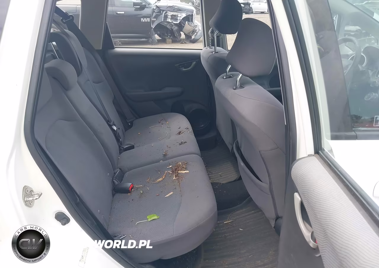 2012 Honda Fit VIN:JHMGE8H34CC020377 - 8