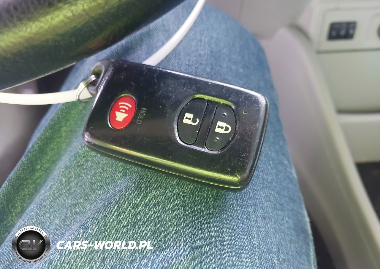 2013 Toyota Prius V Five VIN:JTDZN3EU4D3239173 - 11