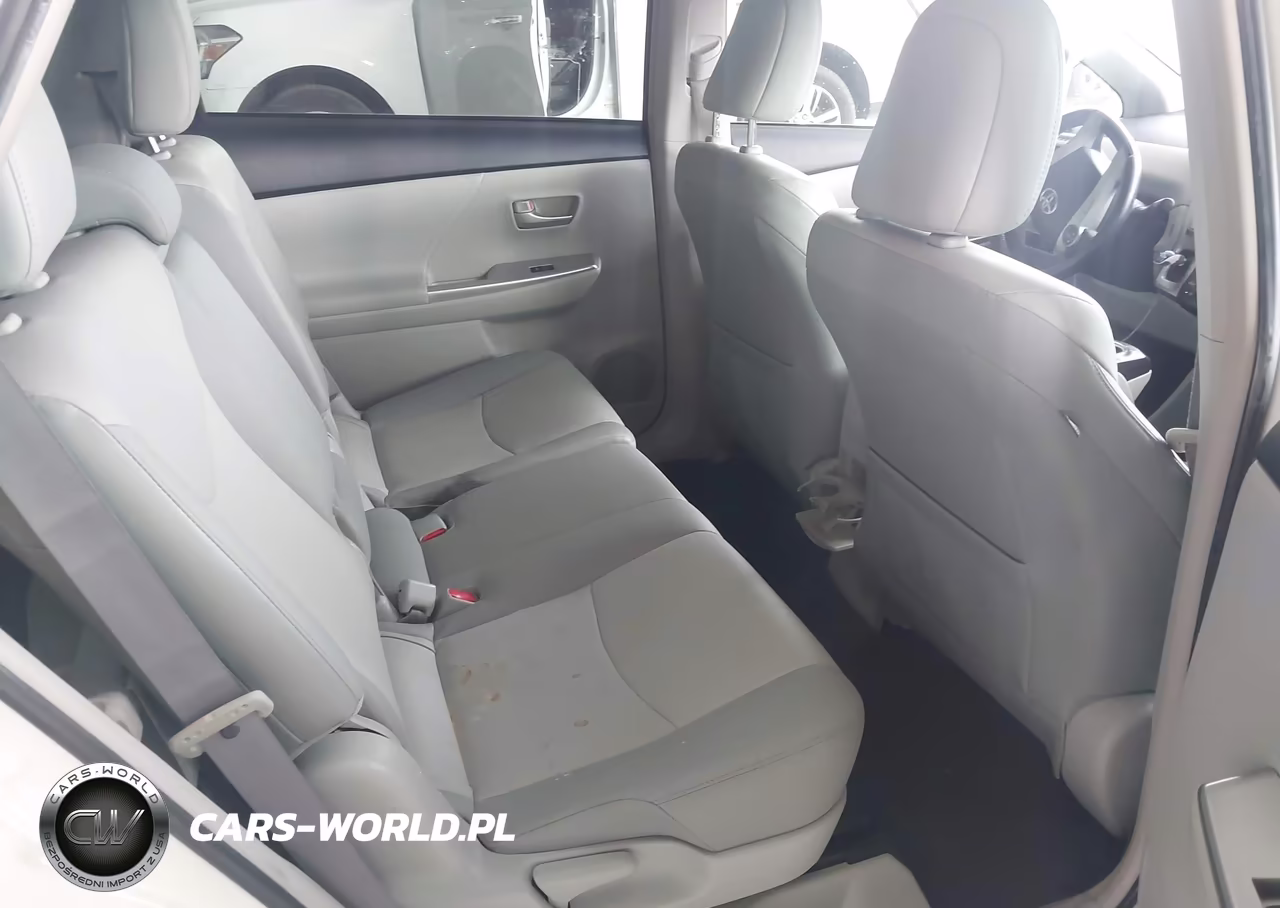 2013 Toyota Prius V Five VIN:JTDZN3EU4D3239173 - 8