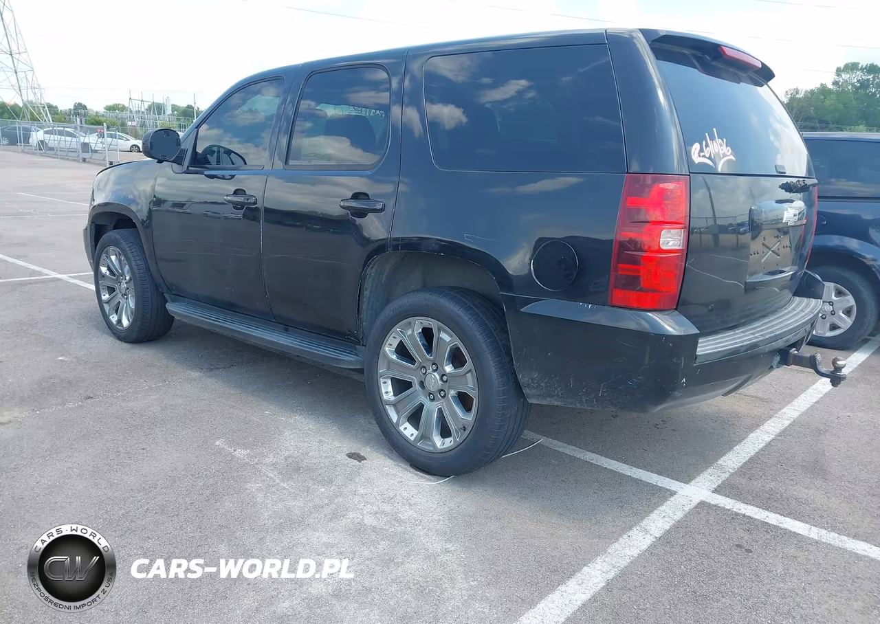 2010 Chevrolet Tahoe Special Services VIN:1GNUKAE04AR265308 - 3