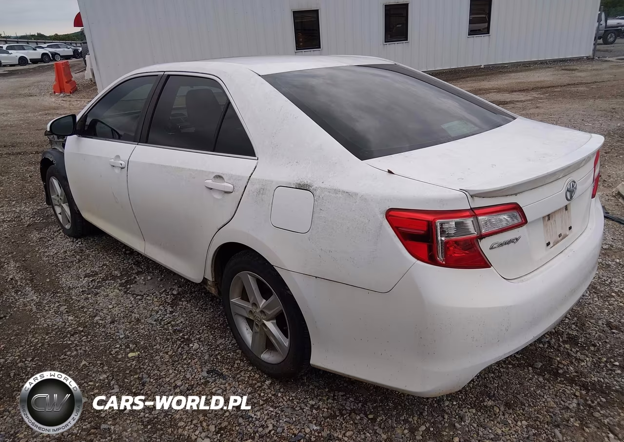 2013 Toyota Camry Se VIN:4T1BF1FK6DU665193 - 3