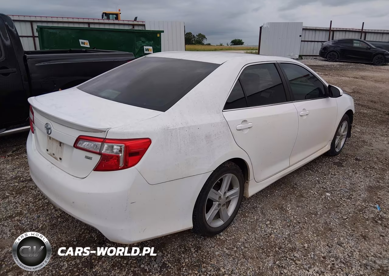 2013 Toyota Camry Se VIN:4T1BF1FK6DU665193 - 4