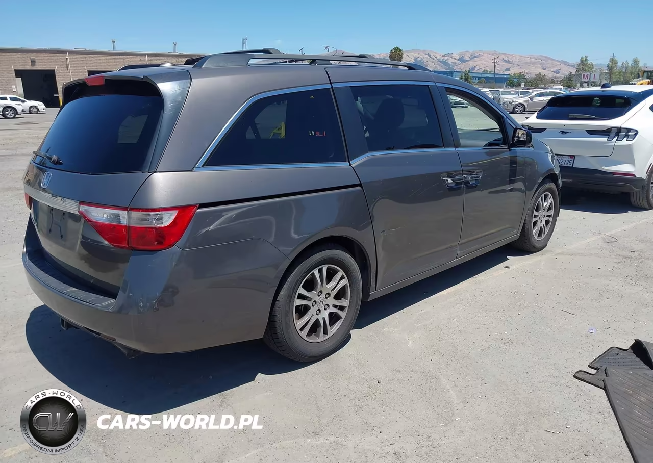 2013 Honda Odyssey Ex-L VIN:5FNRL5H63DB091079 - 4