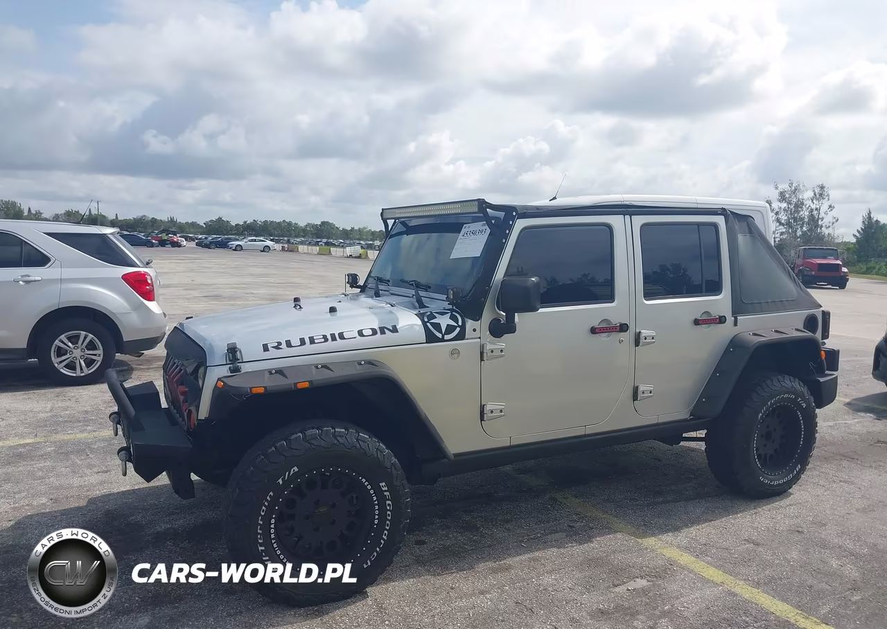 2010 Jeep Wrangler Unlimited Rubicon VIN:1J4HA6H13AL115489 - 19