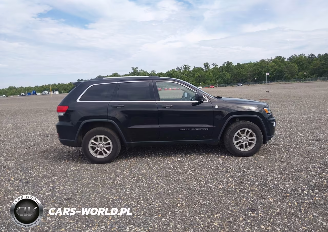 2019 Jeep Grand Cherokee Laredo E 4X4 VIN:1C4RJFAG4KC754197 - 14