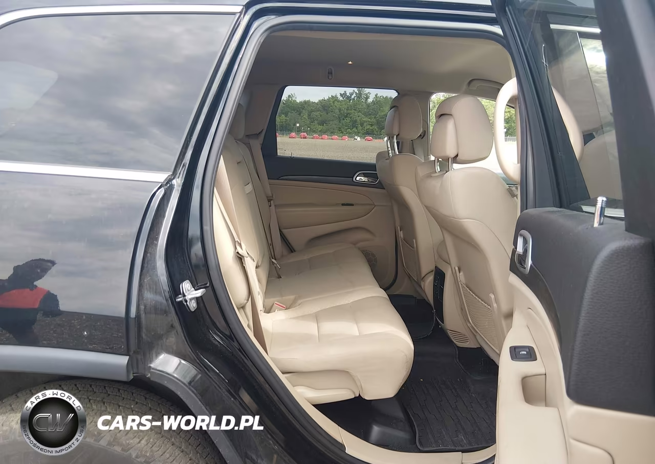 2019 Jeep Grand Cherokee Laredo E 4X4 VIN:1C4RJFAG4KC754197 - 8