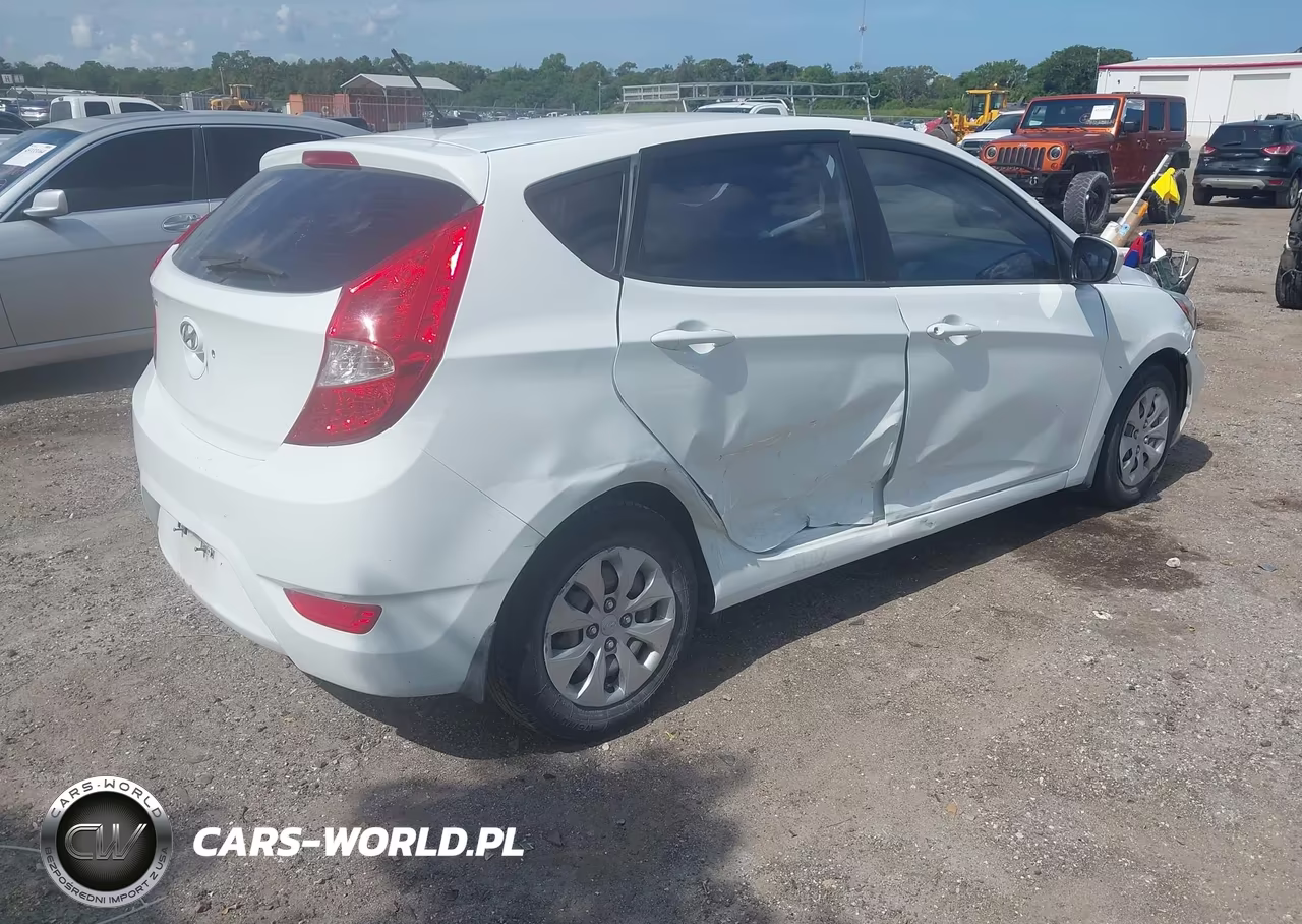2015 Hyundai Accent Gs VIN:KMHCT5AE6FU212023 - 4
