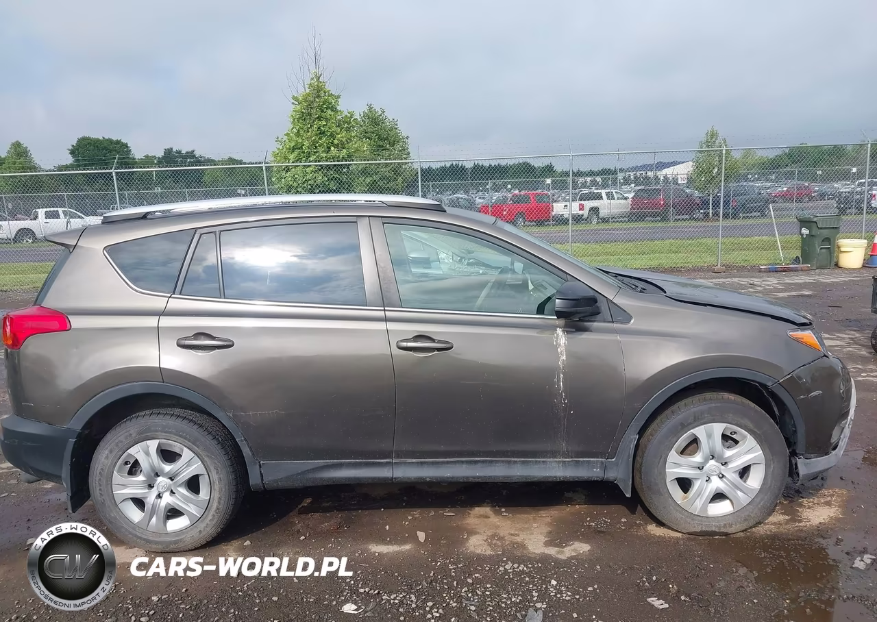 2015 Toyota Rav4 Le VIN:JTMBFREV2FD097378 - 13
